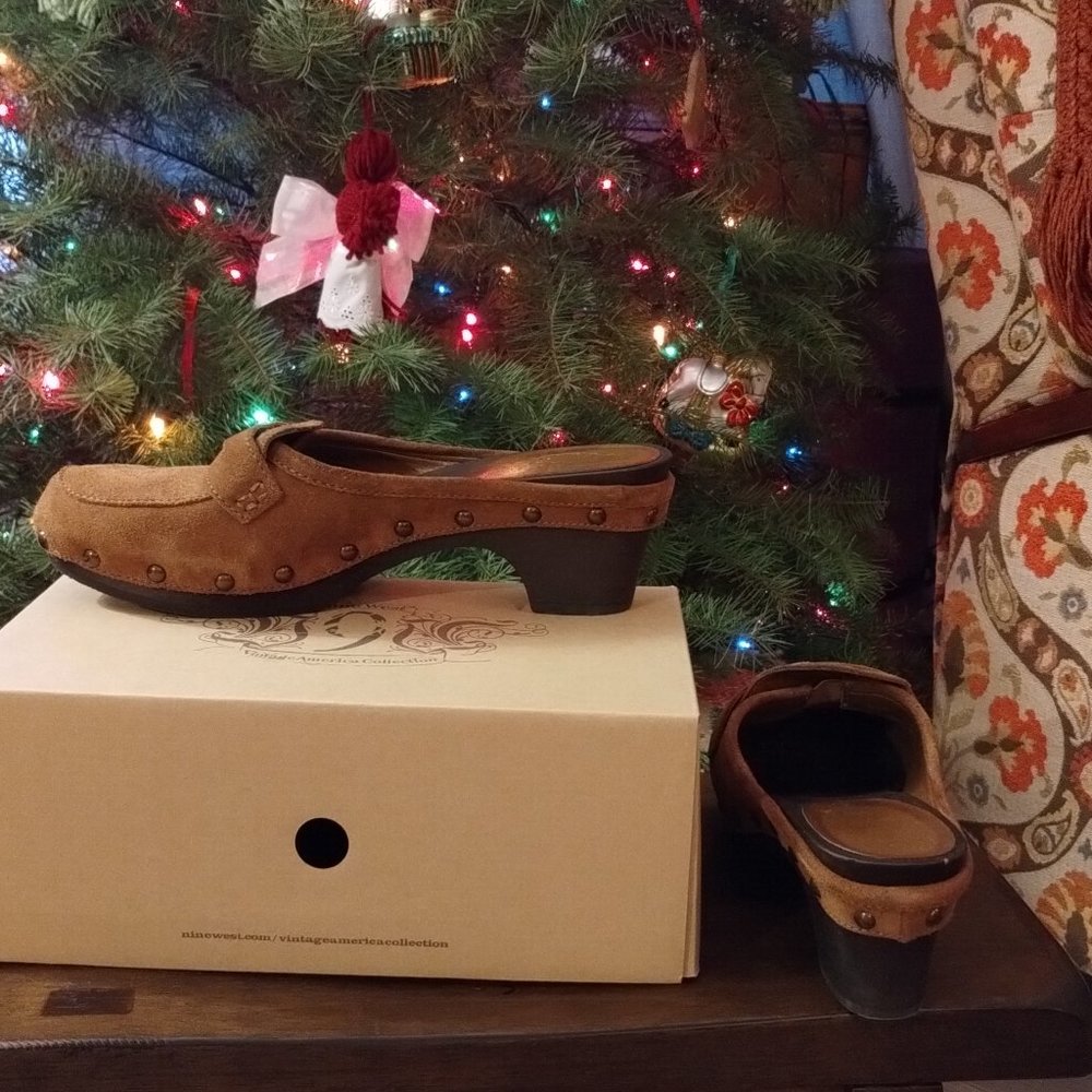 Nine West Suede Clogs size Womens 9.5